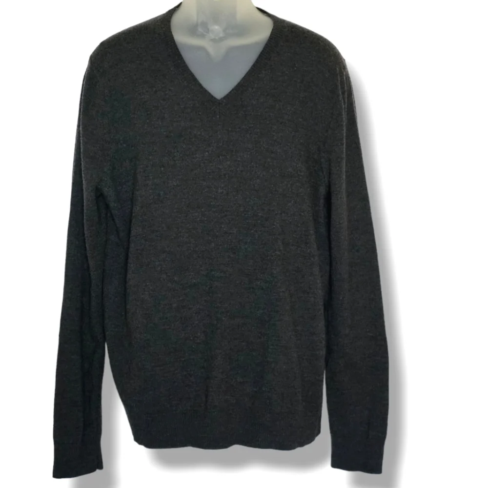 Banana Republic Sweater Mens Size XL Extra Fine Merino Wool‎ V-Neck Gray Preppy